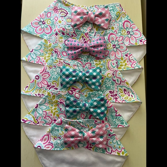 BOWTIE CAPES - Picture 3 of 7